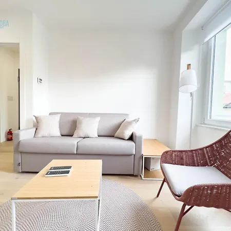 Marco Polo 26 Tirabora Short Rent アパート トリエステ