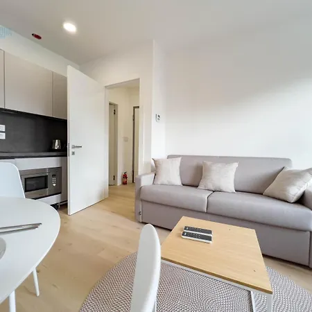 Marco Polo 26 Tirabora Short Rent